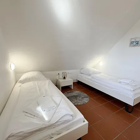 Rugana - Komfort Mit 2 Schlafzimmern Und Terrasse C05 Dranske