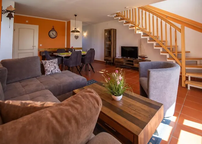 Rugana - Komfort Mit 2 Schlafzimmern Und Terrasse C05 公寓